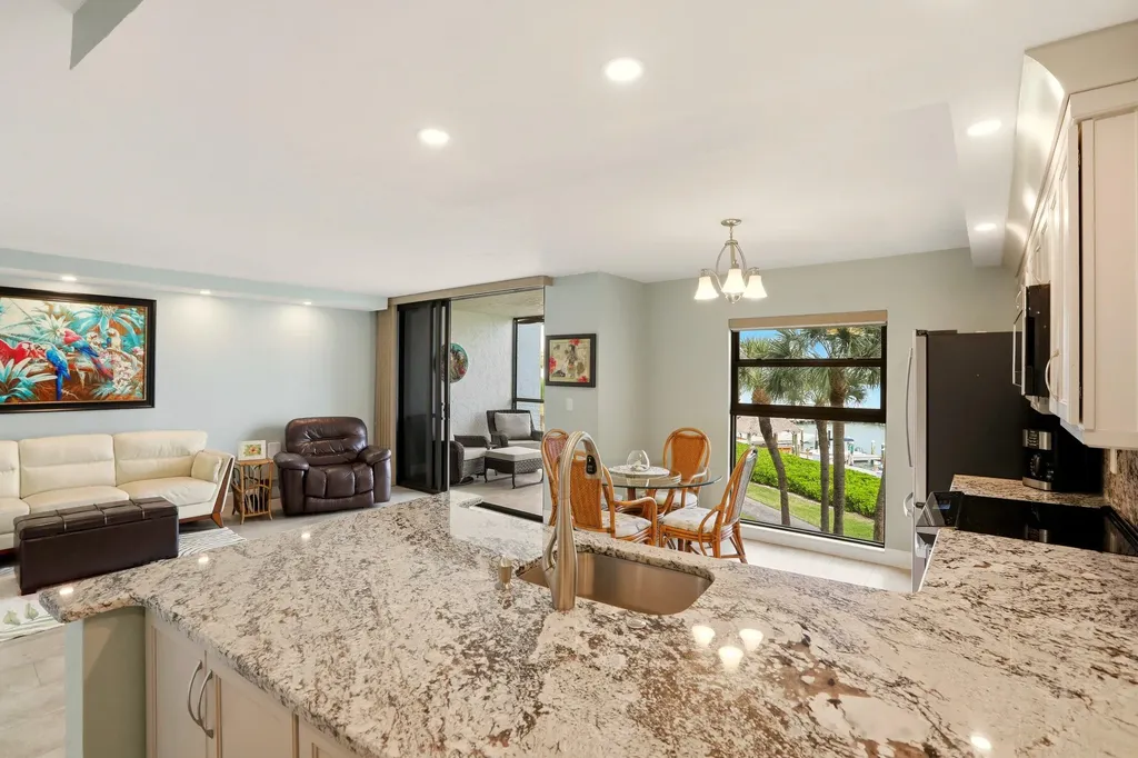 1085 Bald Eagle Drive Marco Island FL 34145