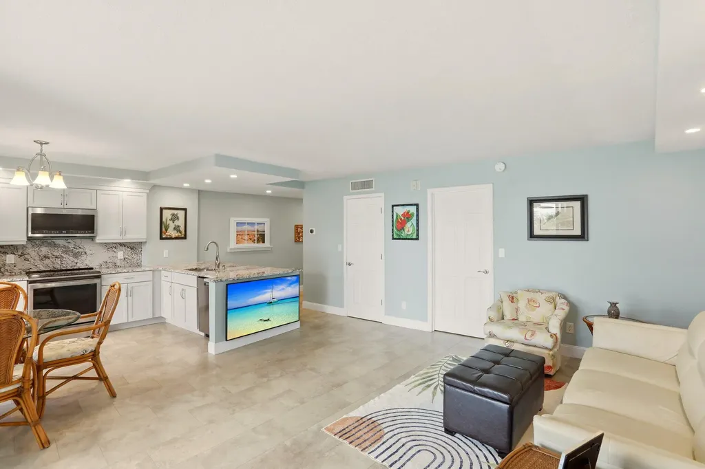 1085 Bald Eagle Drive Marco Island FL 34145