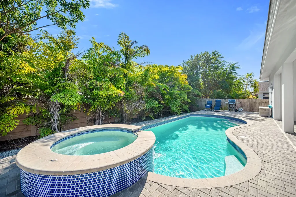 445 S Heathwood Drive Marco Island FL 34145