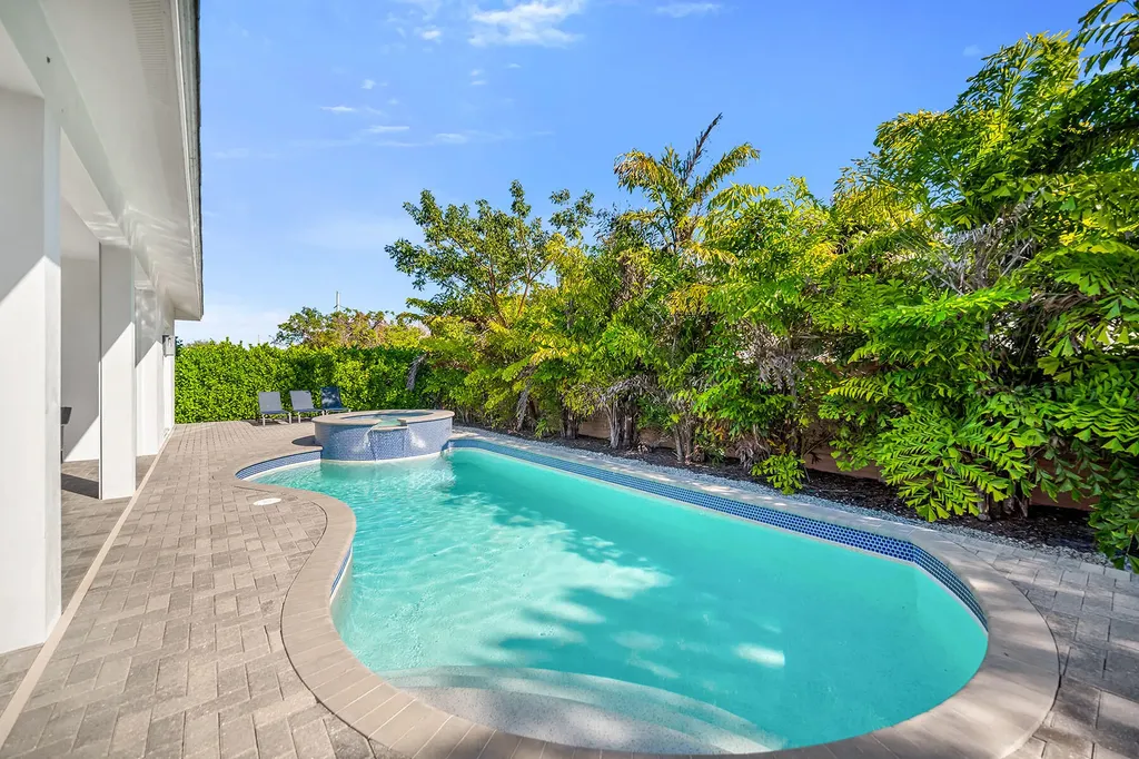 445 S Heathwood Drive Marco Island FL 34145