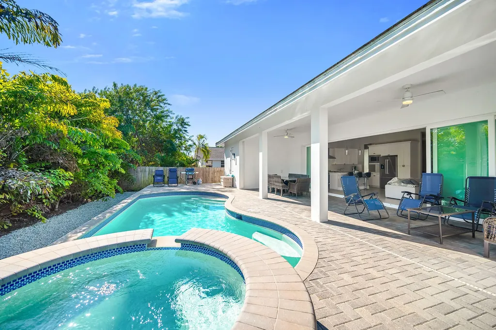 445 S Heathwood Drive Marco Island FL 34145