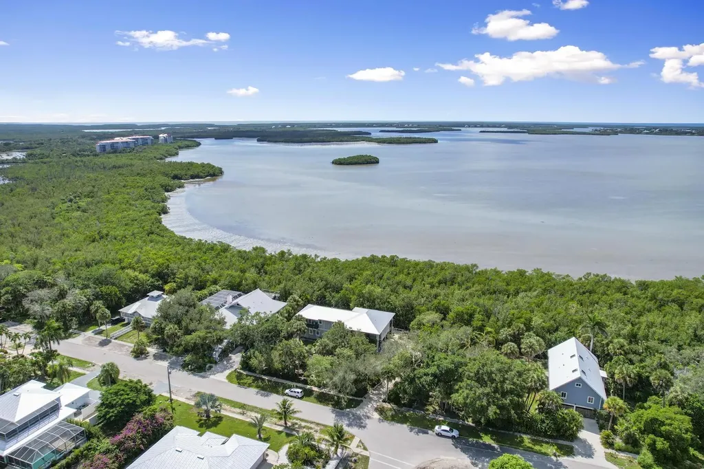 2001 Sheffield Avenue Marco Island FL 34145