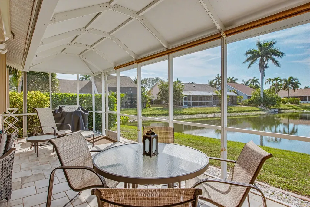 110 Tanglewood Court Naples FL 34113