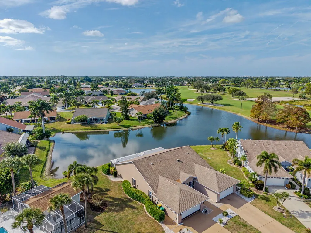 110 Tanglewood Court Naples FL 34113