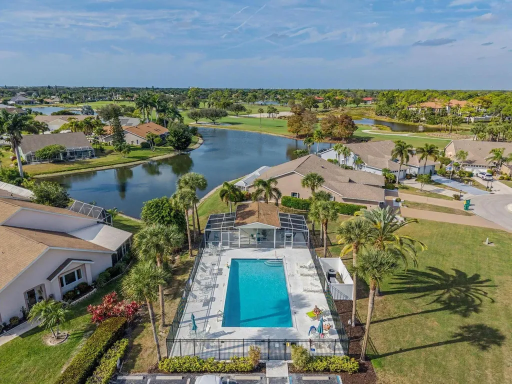 110 Tanglewood Court Naples FL 34113