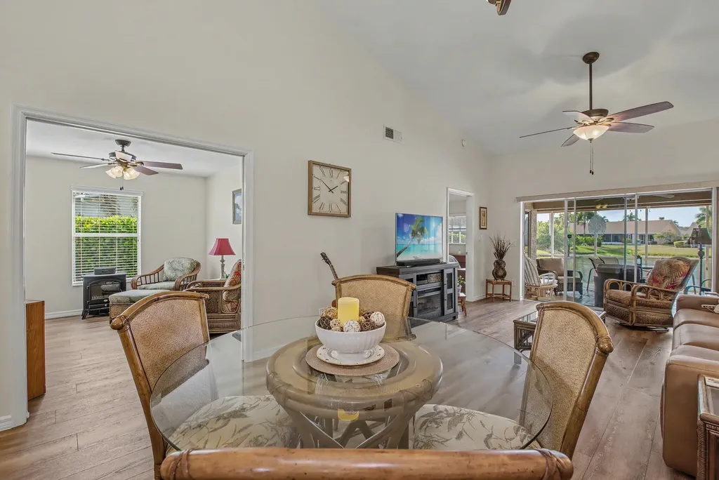 110 Tanglewood Court Naples FL 34113