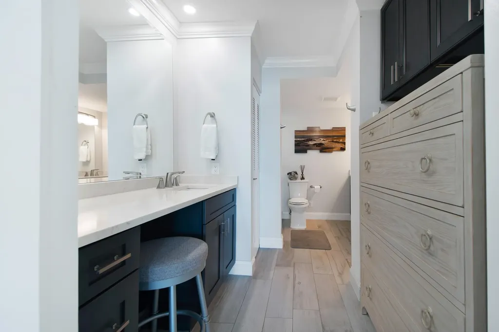 60 W Pelican Street W Naples FL 34113