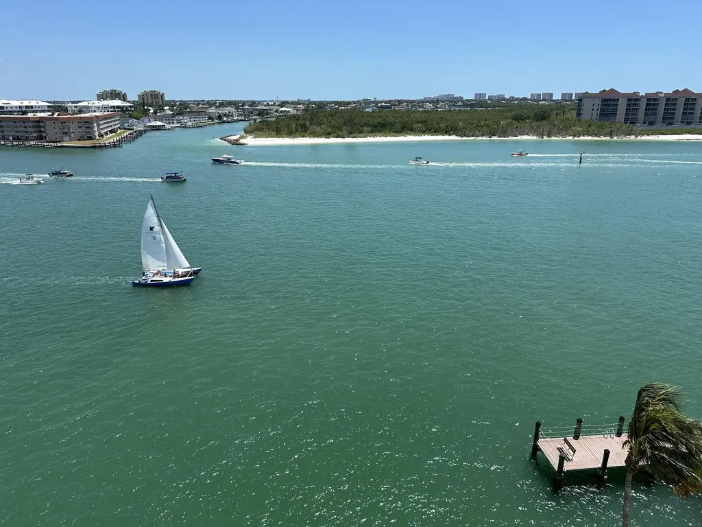 60 W Pelican Street W Naples FL 34113