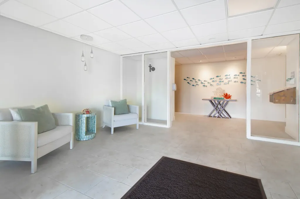 60 W Pelican Street W Naples FL 34113