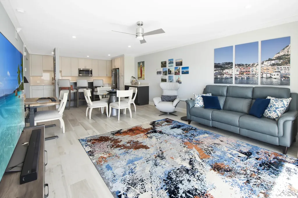 60 W Pelican Street W Naples FL 34113