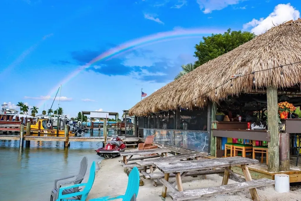 60 W Pelican Street W Naples FL 34113