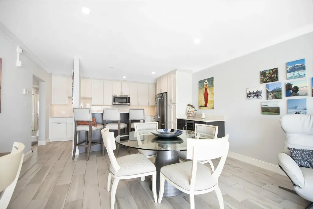 60 W Pelican Street W Naples FL 34113