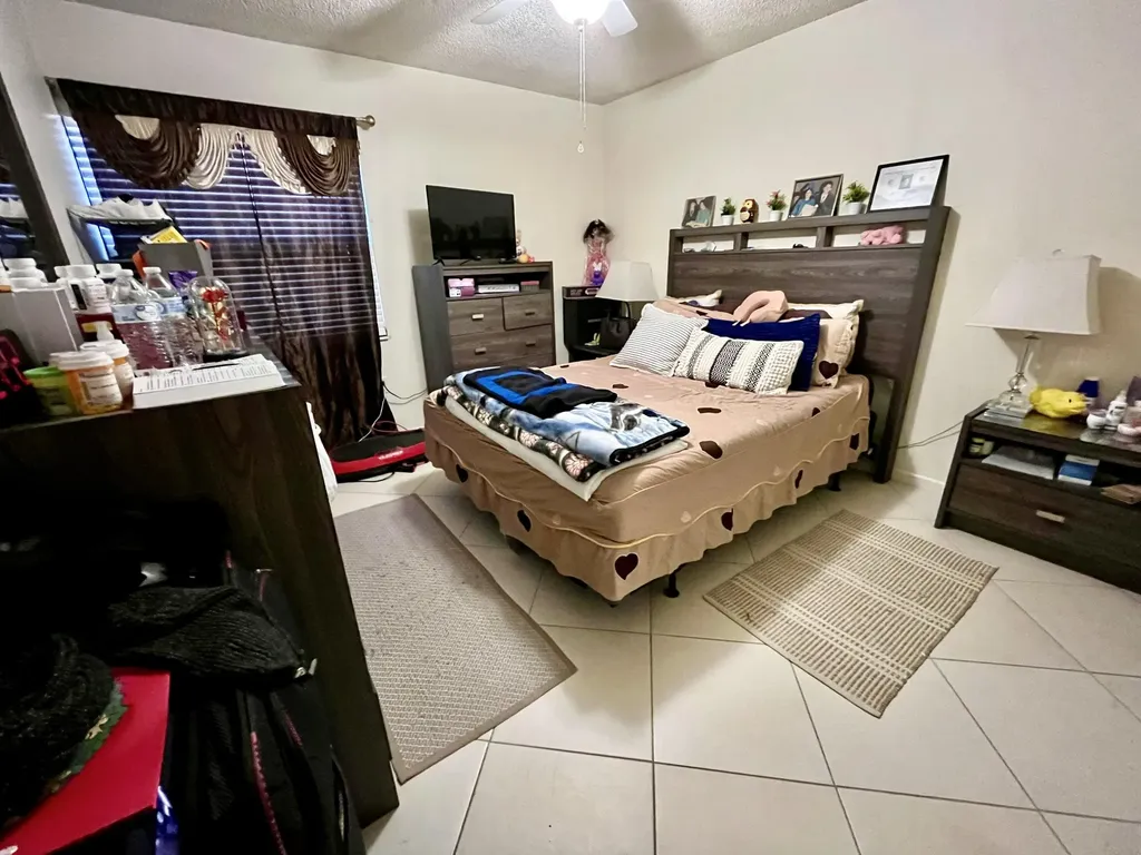 1538 Mainsail Drive Naples FL 34114