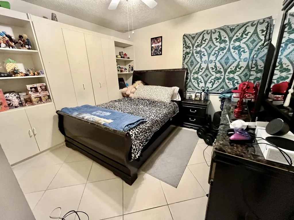 1538 Mainsail Drive Naples FL 34114