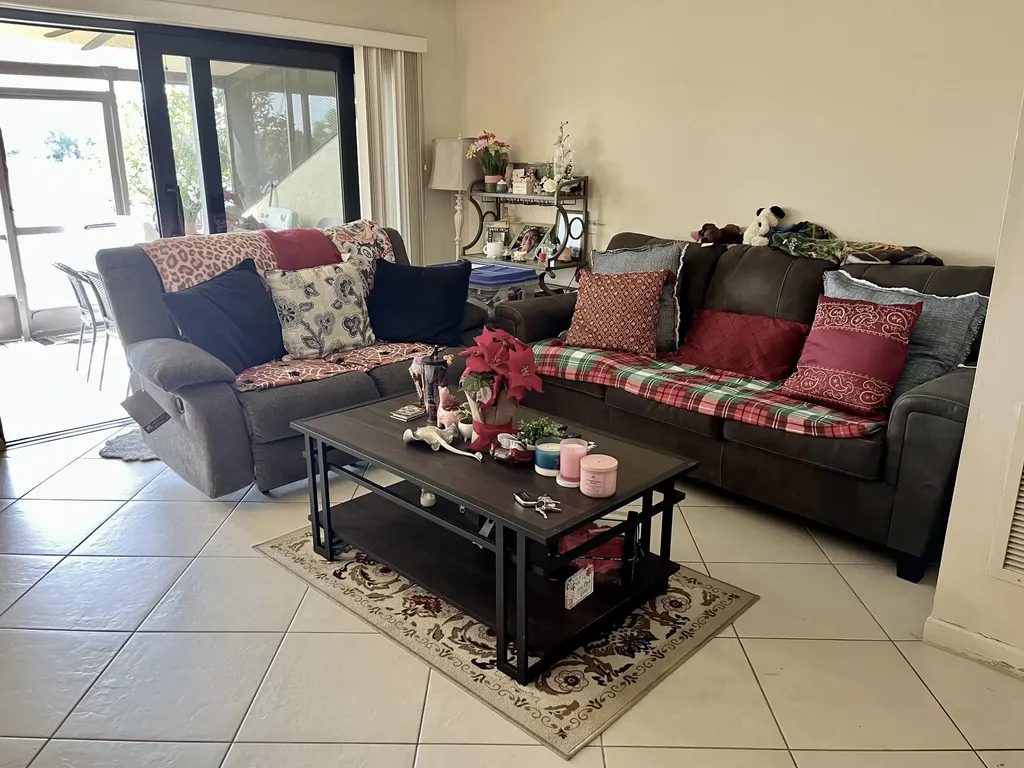 1538 Mainsail Drive Naples FL 34114