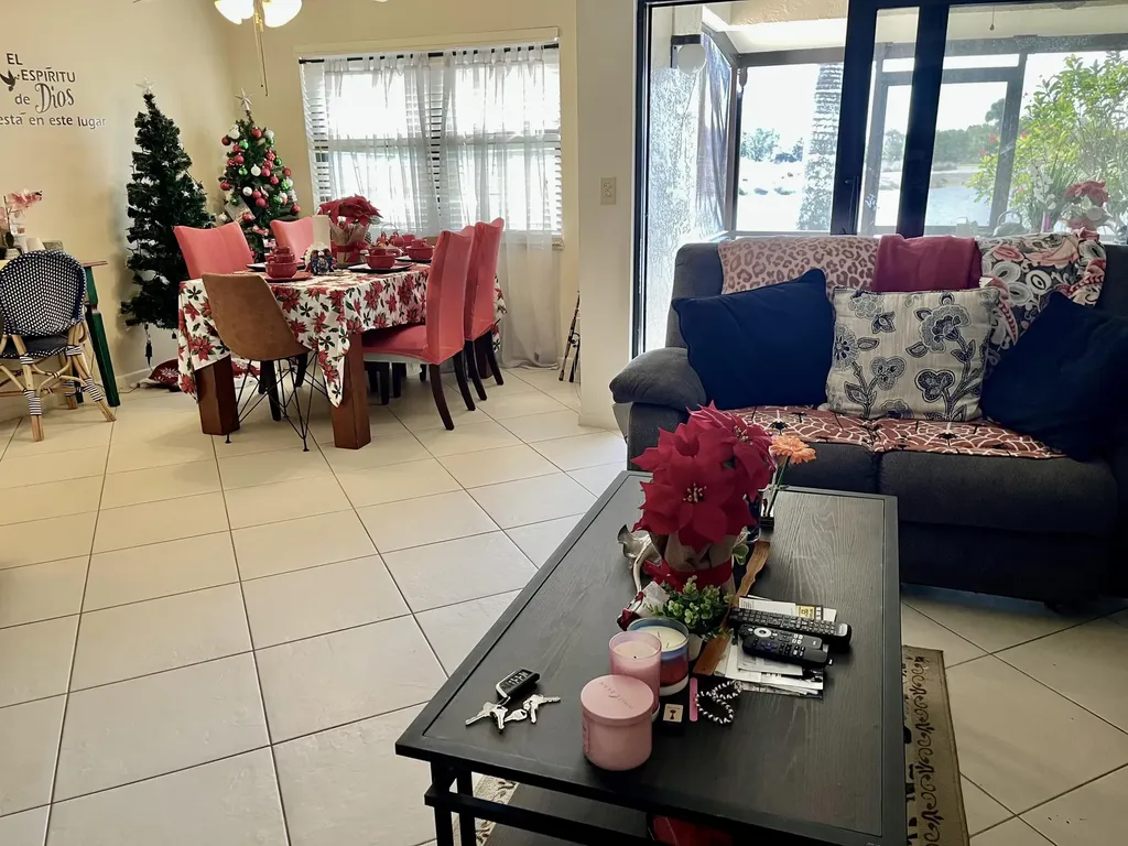 1538 Mainsail Drive Naples FL 34114