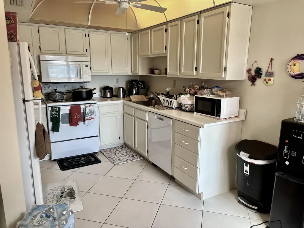 1538 Mainsail Drive Naples FL 34114