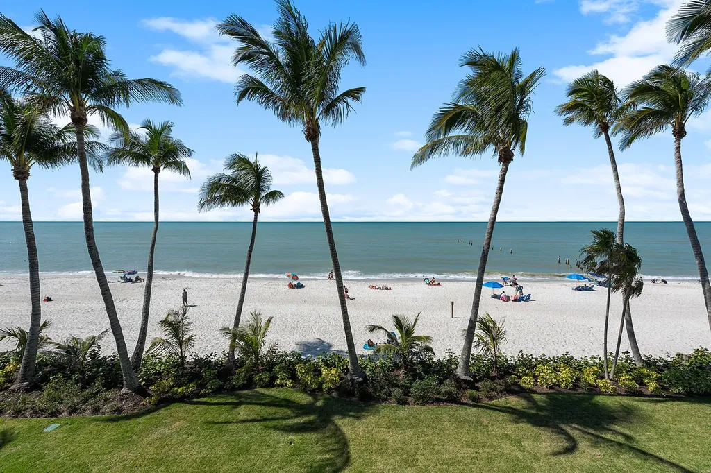 30 3rd Avenue S Naples FL 34102