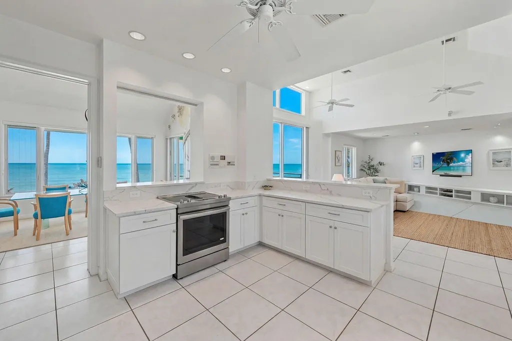 30 3rd Avenue S Naples FL 34102