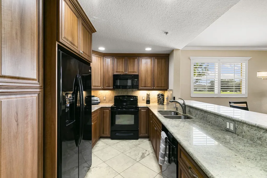 6820 Sterling Greens Place Naples FL 34104