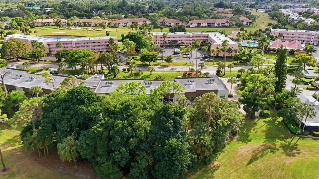 499 Forest Lakes Boulevard Naples FL 34105