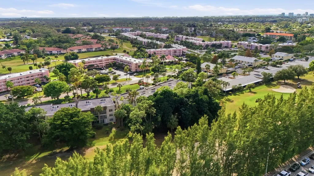 499 Forest Lakes Boulevard Naples FL 34105