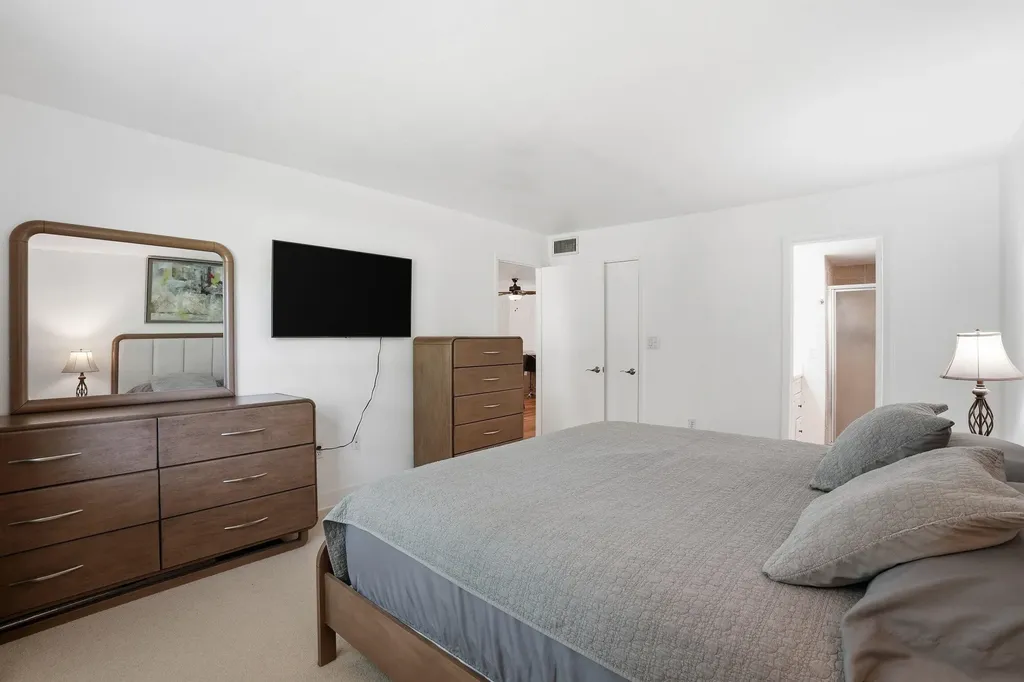 499 Forest Lakes Boulevard Naples FL 34105