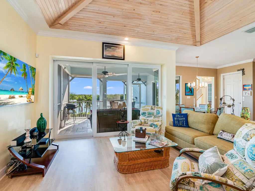 167 San Salvador Street Naples FL 34113