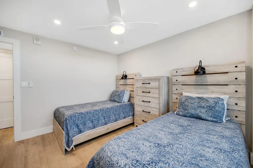 380 Seaview Court Marco Island FL 34145