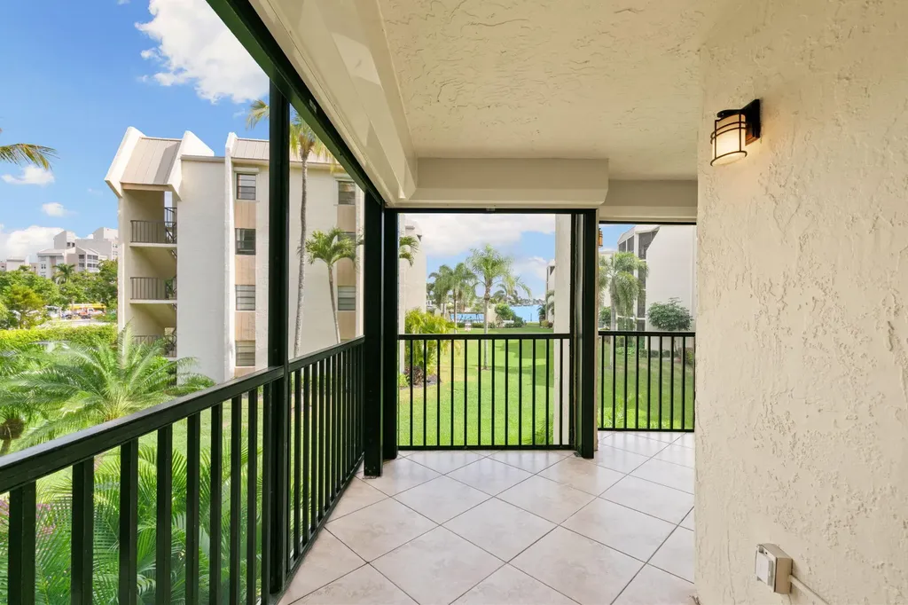 931 Collier Court Marco Island FL 34145