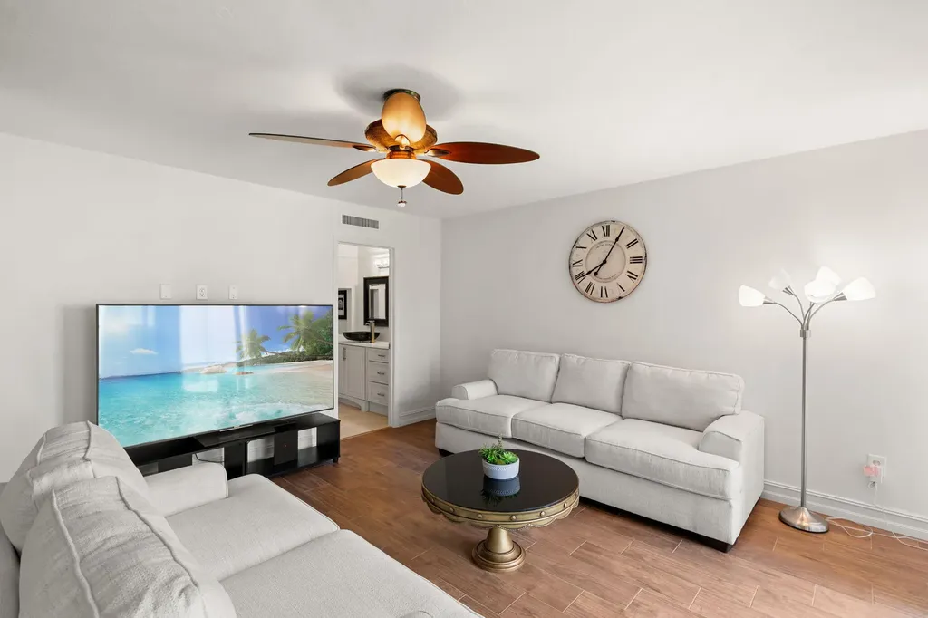 931 Collier Court Marco Island FL 34145