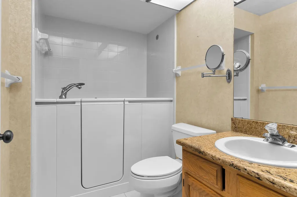 608 Kings Way Naples FL 34104