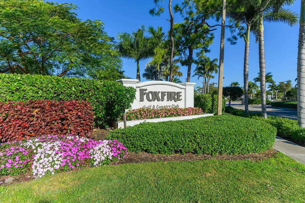 608 Kings Way Naples FL 34104