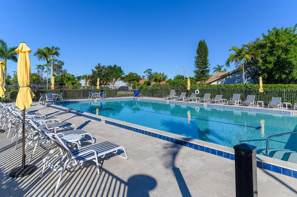 608 Kings Way Naples FL 34104