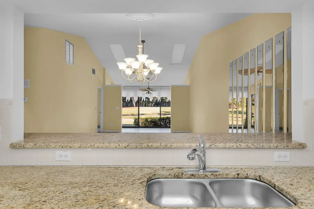 608 Kings Way Naples FL 34104