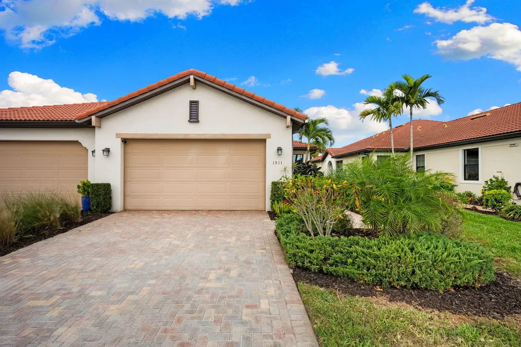 1511 Oceania Drive S Naples FL 34113