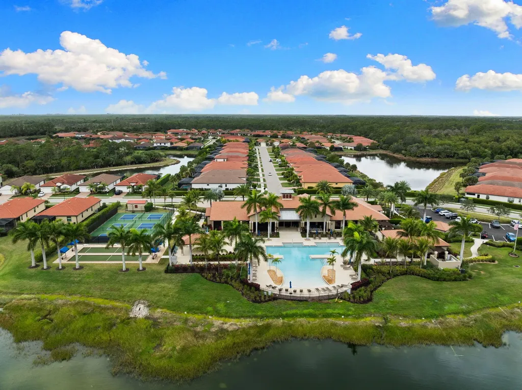 1511 Oceania Drive S Naples FL 34113