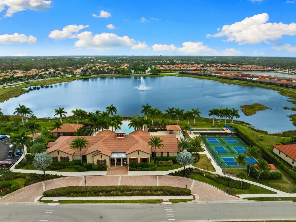 1511 Oceania Drive S Naples FL 34113