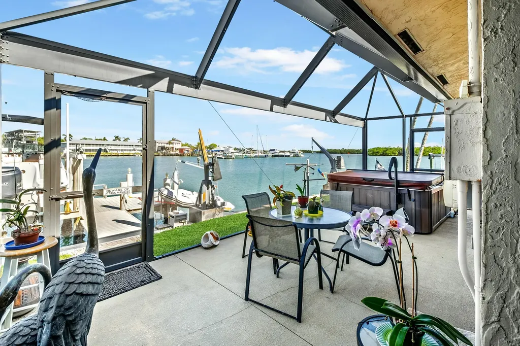 125 E Pago Pago Drive E Naples FL 34113