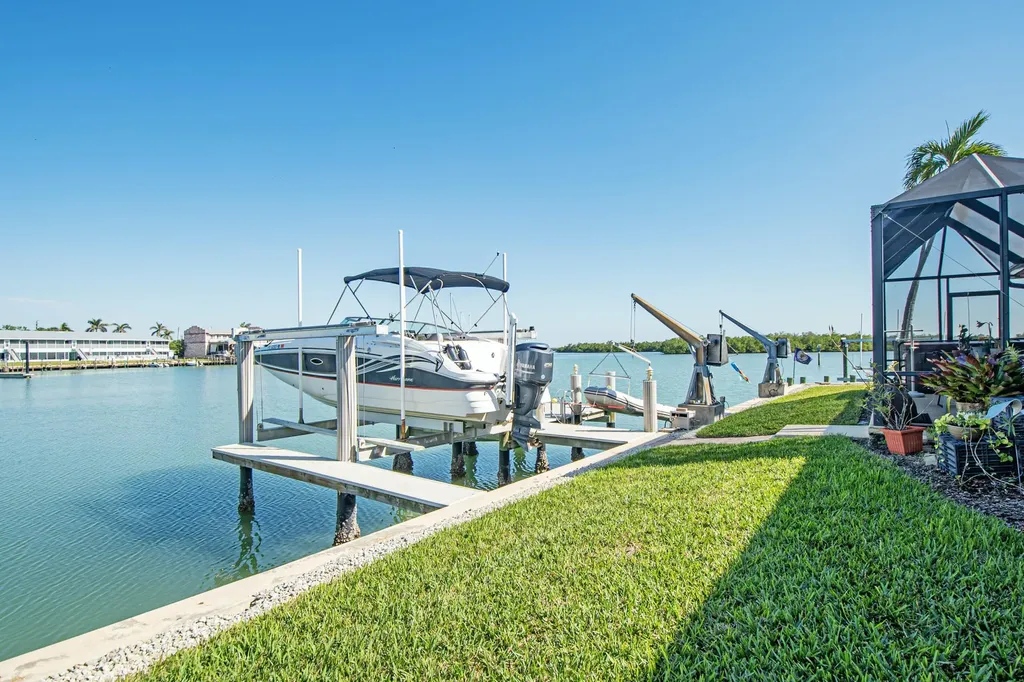 125 E Pago Pago Drive E Naples FL 34113