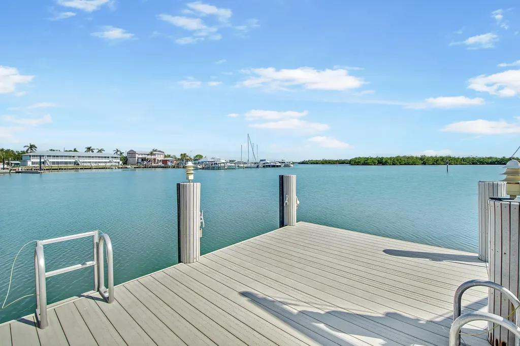 125 E Pago Pago Drive E Naples FL 34113