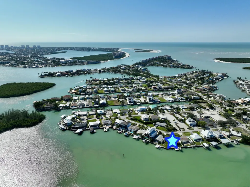 125 E Pago Pago Drive E Naples FL 34113