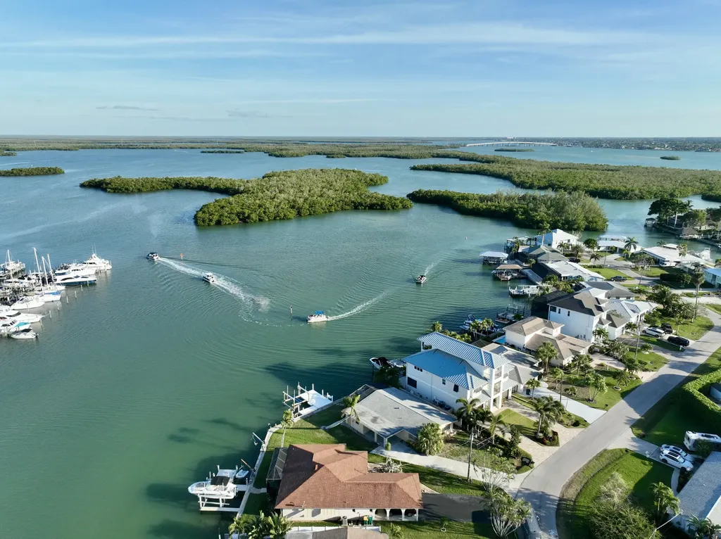 125 E Pago Pago Drive E Naples FL 34113