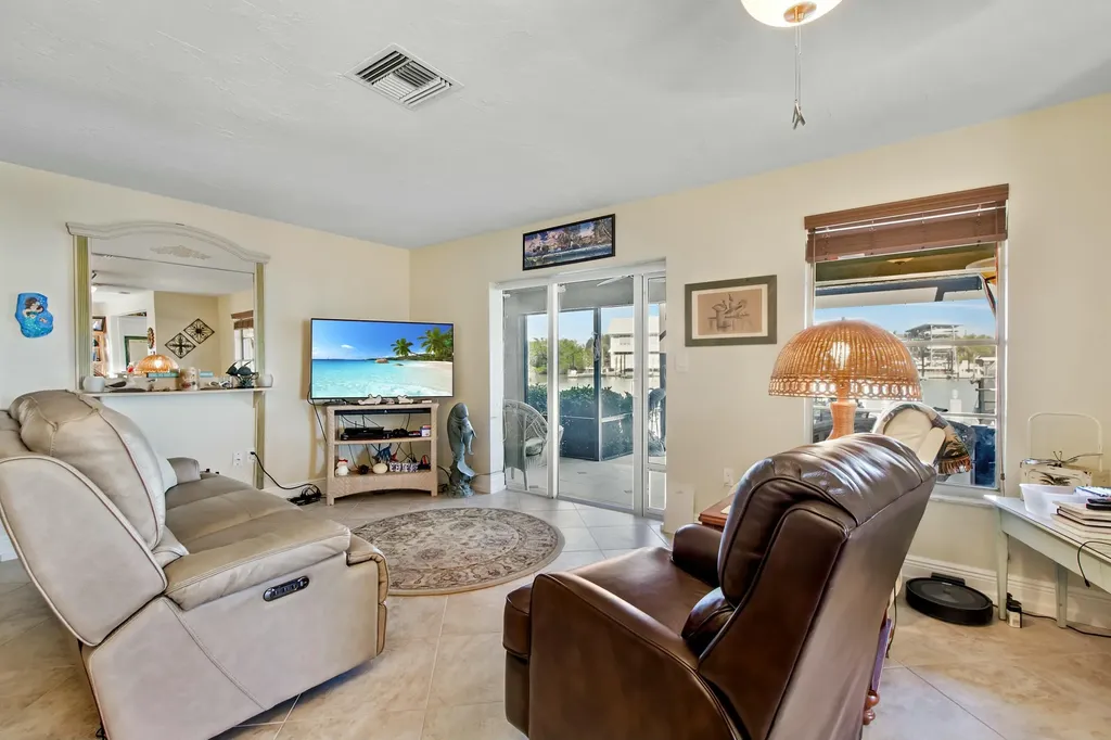 125 E Pago Pago Drive E Naples FL 34113