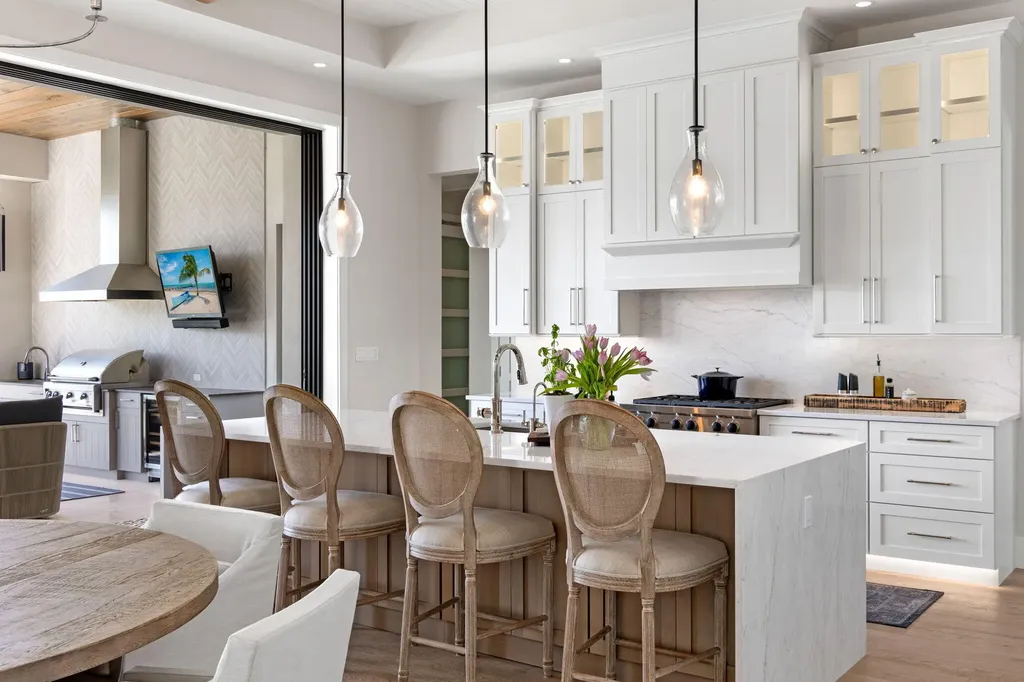 1113 Lamplighter Court Marco Island FL 34145