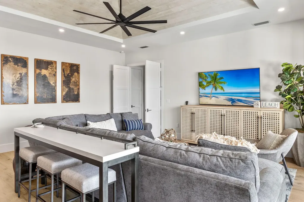 1113 Lamplighter Court Marco Island FL 34145