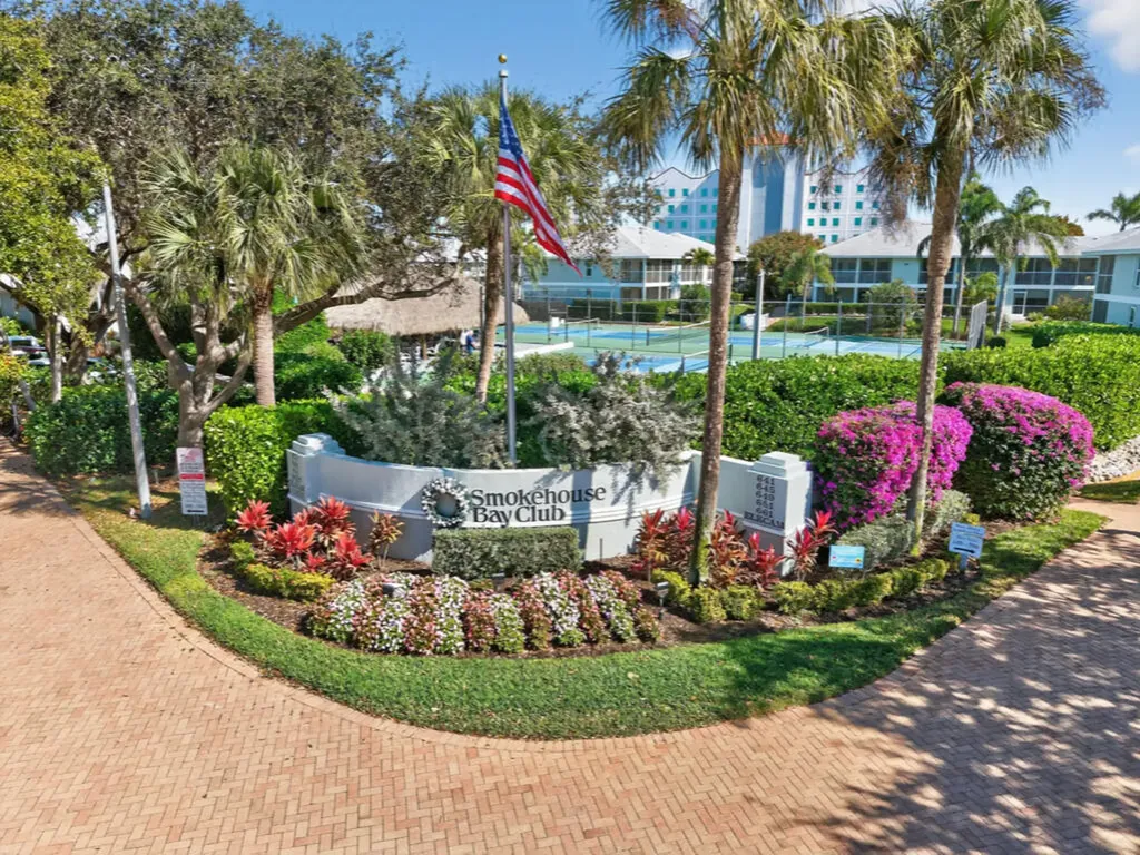 681 W Elkcam Circle Marco Island FL 34145