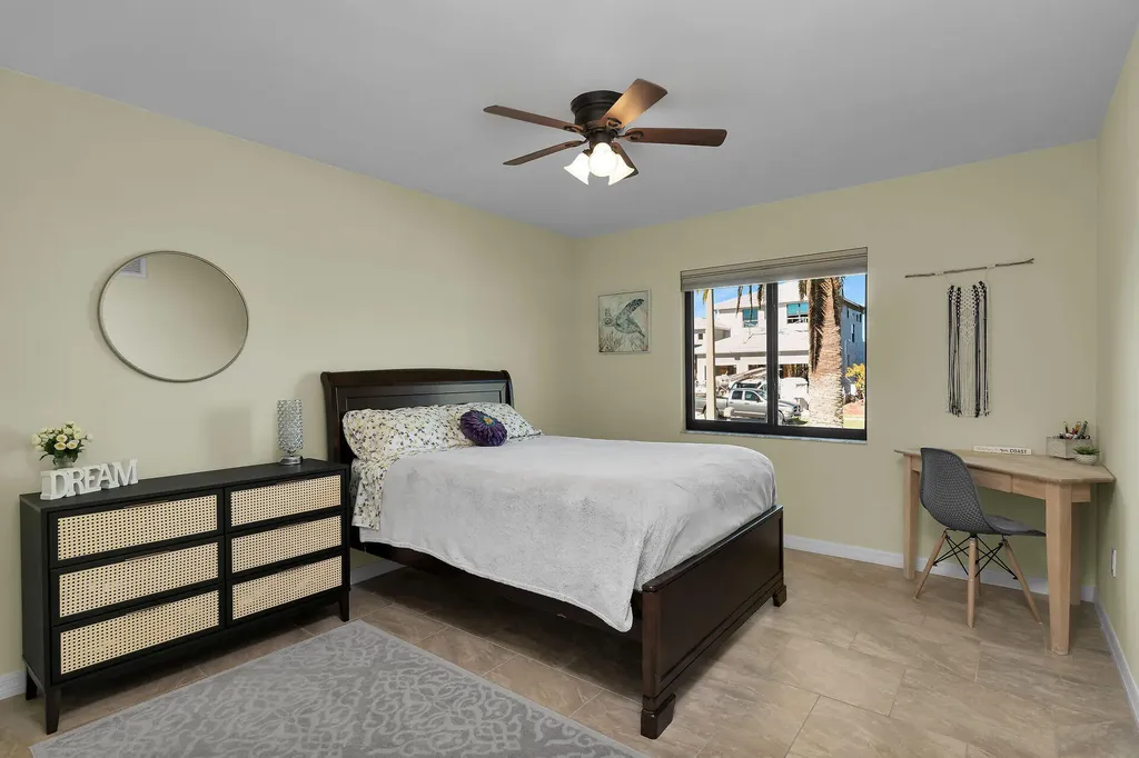 1035 Admiralty Court Marco Island FL 34145