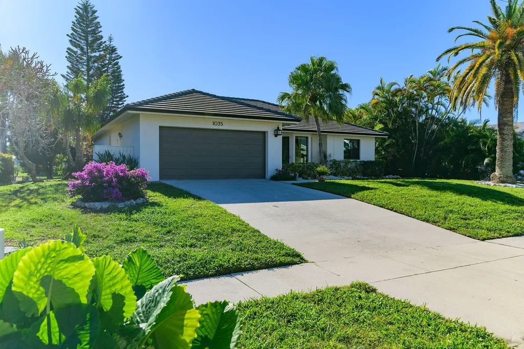 1035 Admiralty Court Marco Island FL 34145