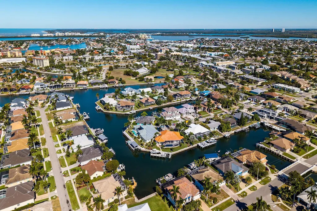 1035 Admiralty Court Marco Island FL 34145